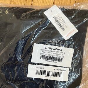 (NWT) Bluffworks Women's PETITE Threshold Wide Leg Pants - XSP, Black